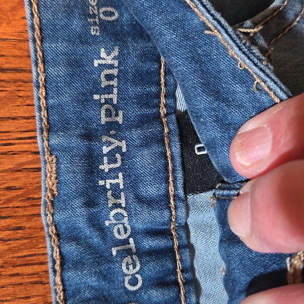 Size 0 Celebrity Pink Jeans - Picture 3 of 7
